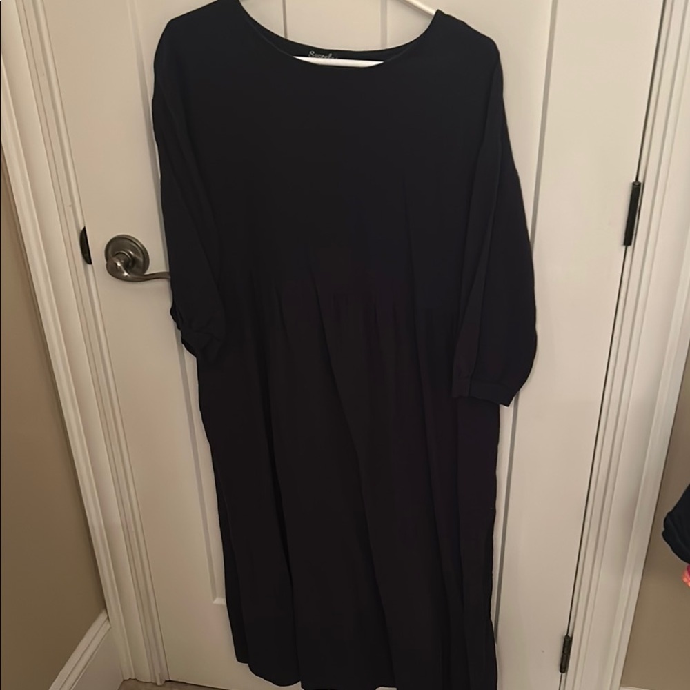 Navy Casual Dress with Crew Neck, size L